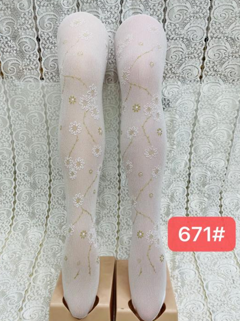 Medias con estampado floral-671