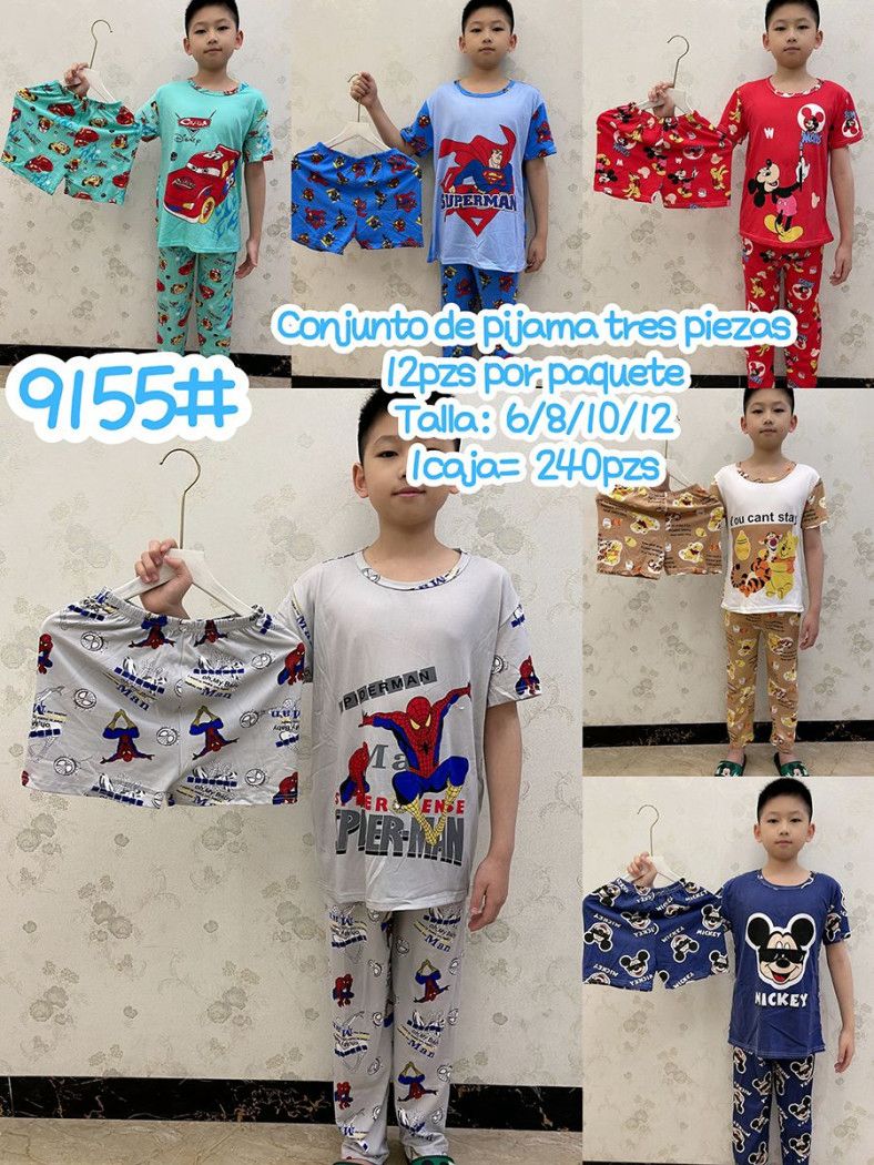 Conjunto de pijama tres piezas para niño con estampados de personajes populares-9155