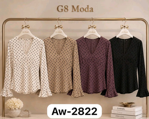 Blusa con estampado de lunares y mangas acampanadas-Aw-2822