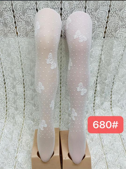 Pantimedias con diseño de mariposas-680